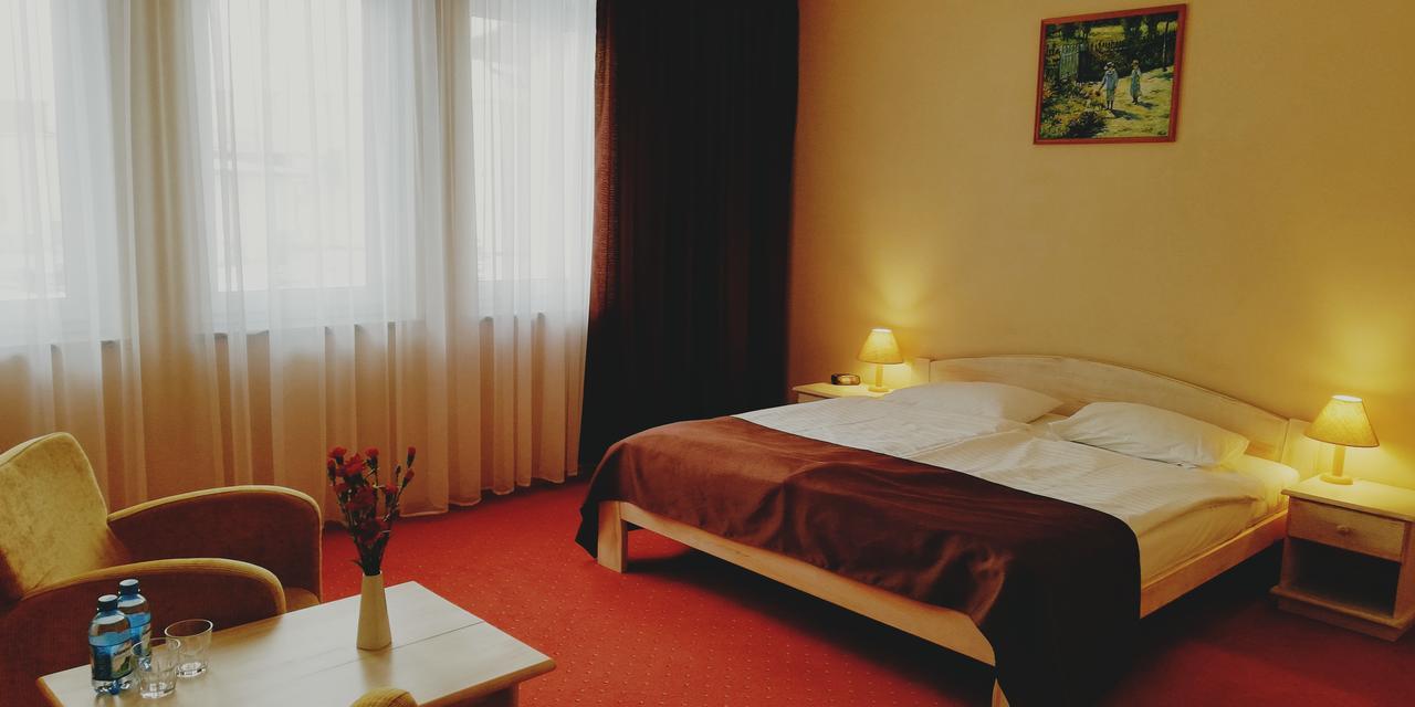 Hotel Metro קלודז'קו מראה חיצוני תמונה